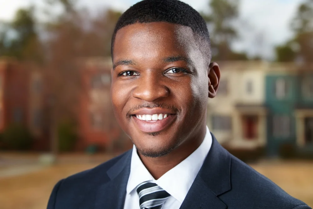 Durham's Best Headshot Photographer | NC Headshot Studio | Antonio Martez