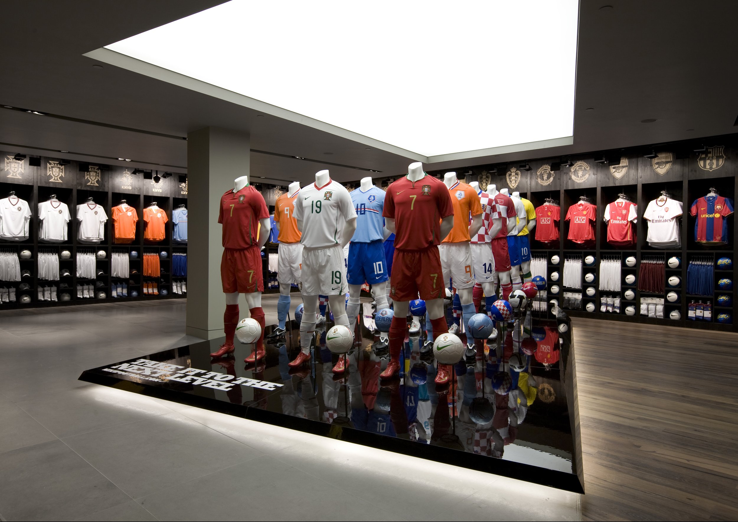 NikeTownLDN01.jpg