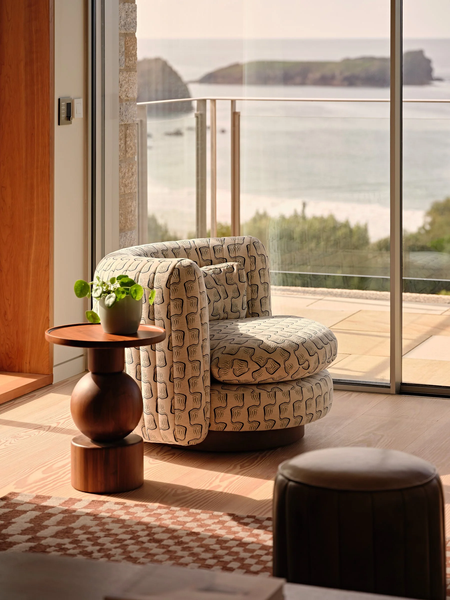 Halftides_Living_034 RT LR.jpg