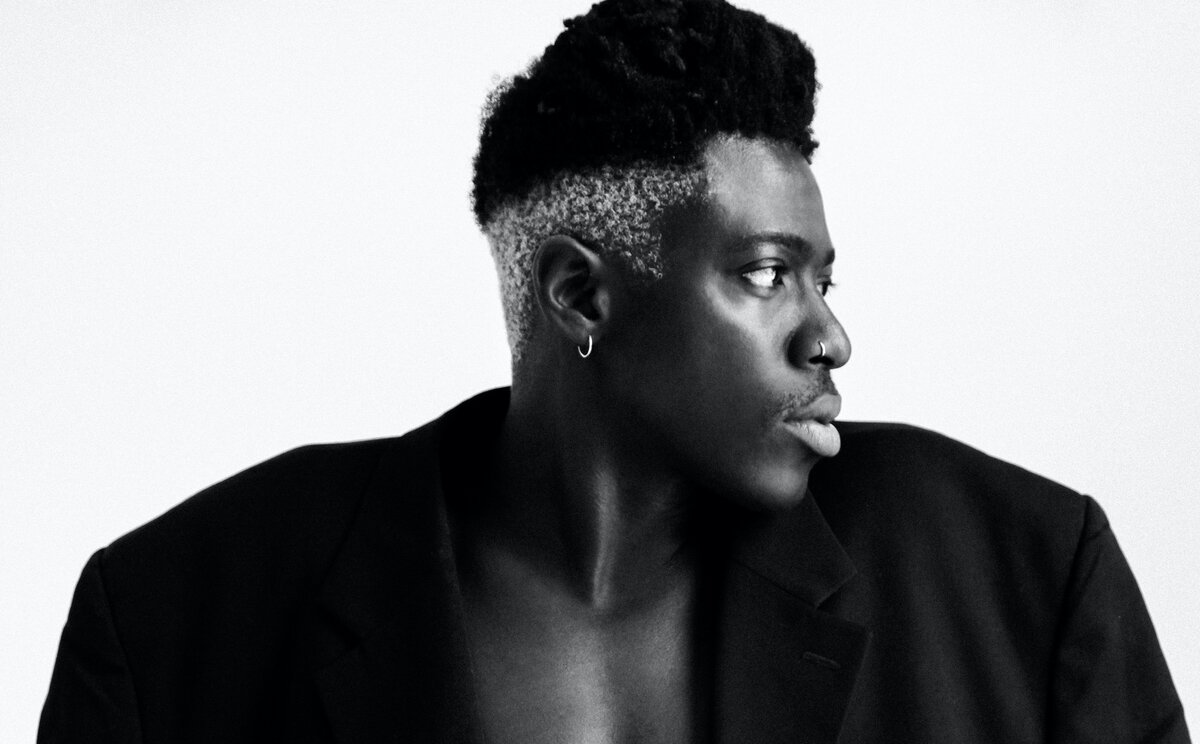 Moses Sumney details debut record Aromanticism