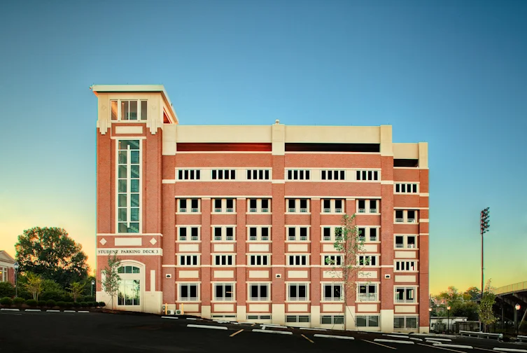 Higher Ed CPCC Student Deck III — adw architects