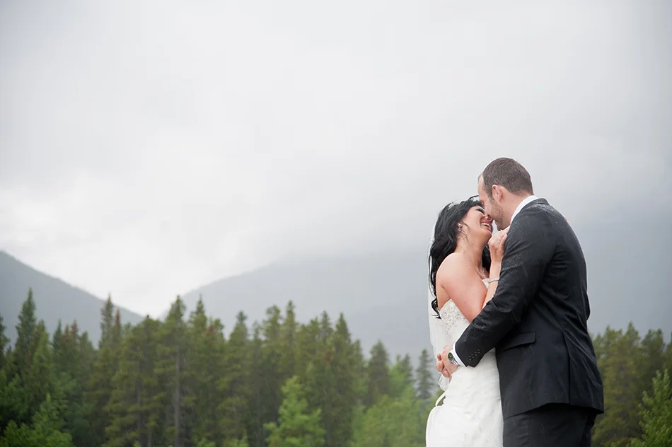 rainy canmore wedding photography