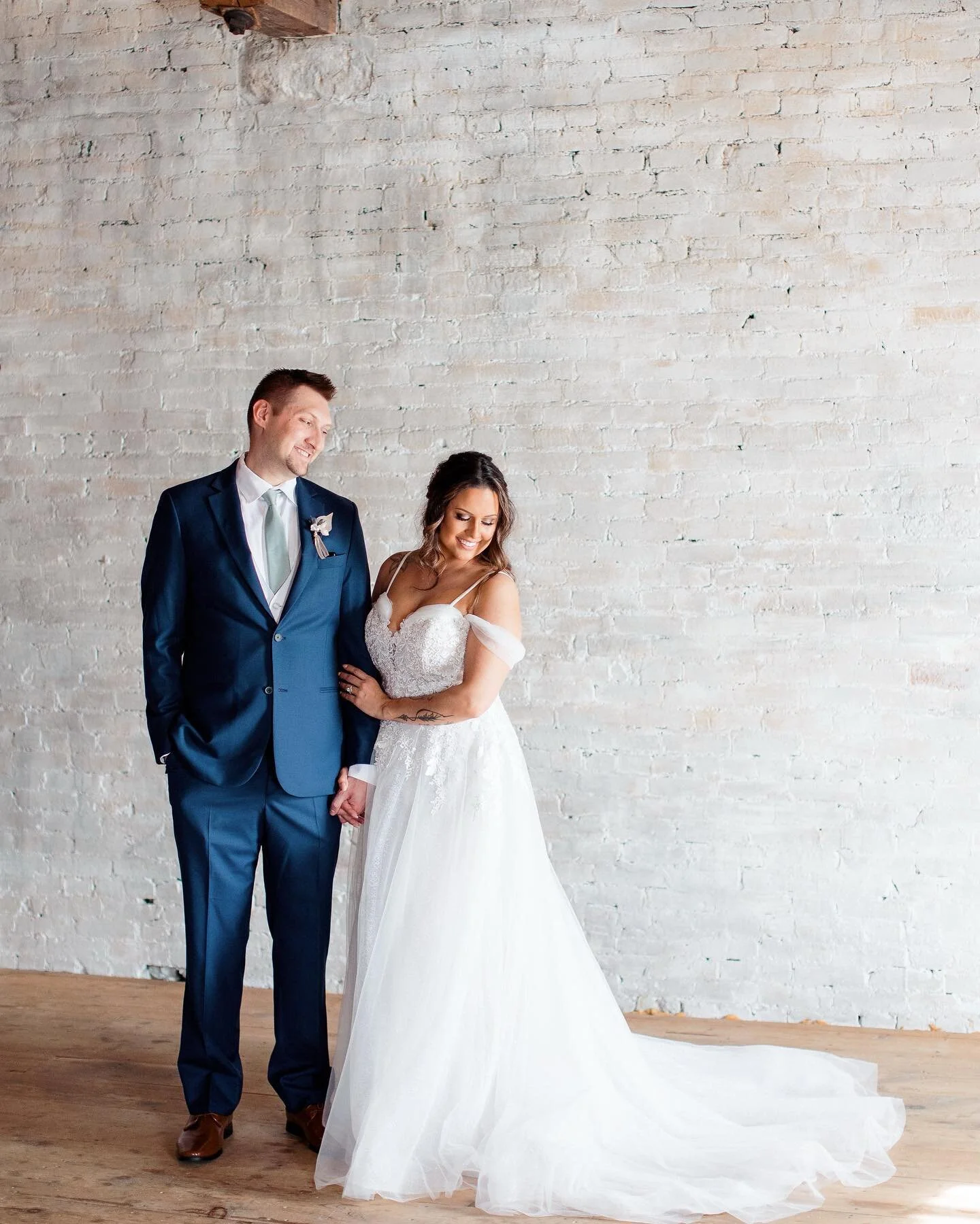 Carmen and Jake have a special kind of love that is plain to see - I was so happy they had such a perfect day to celebrate!