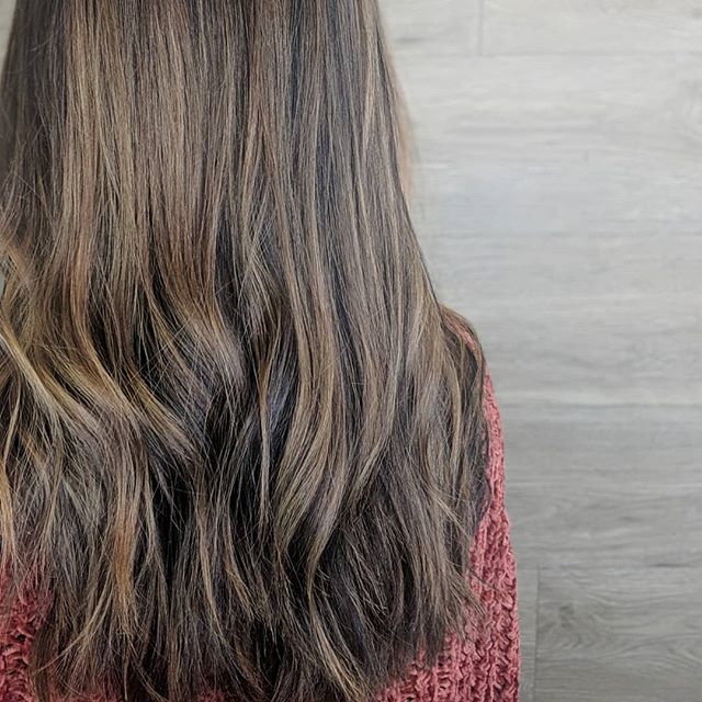 There's a certain beauty in subtlety. .
.
.
.
#hair #hairartist #haircolor #subtle #brunette #blonde #haircolormagic #hairmakeover #hairlove #barberlove #colorado #coloradosalon #coloradohairstylists #coloradosbest #greeley #greeleysbest #greeleyhairstylist #greeleyartist @greeleylocal @joico #feelthejoi #ipainthair