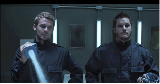   Cam Gigandet  as Chase -  Travis Fimmel  as Helweg “ Guards “ 