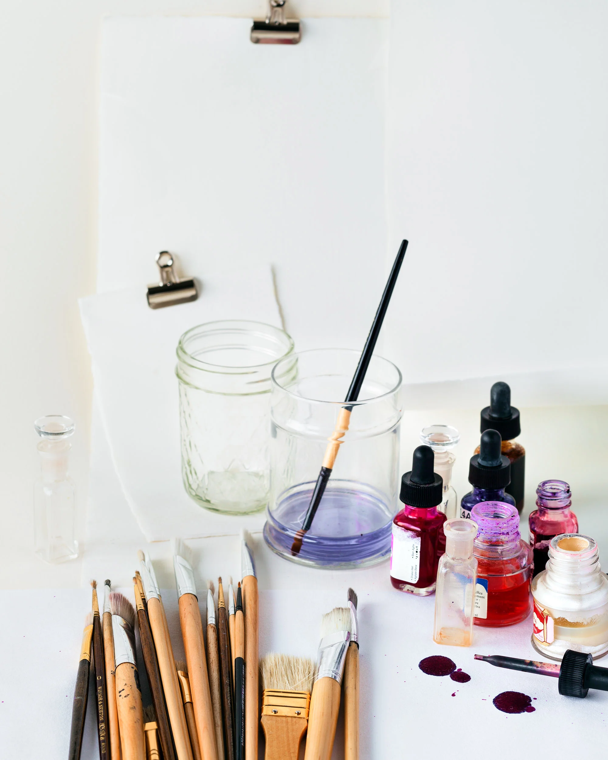 still-life-paint-brushes-lesliegrow.jpg
