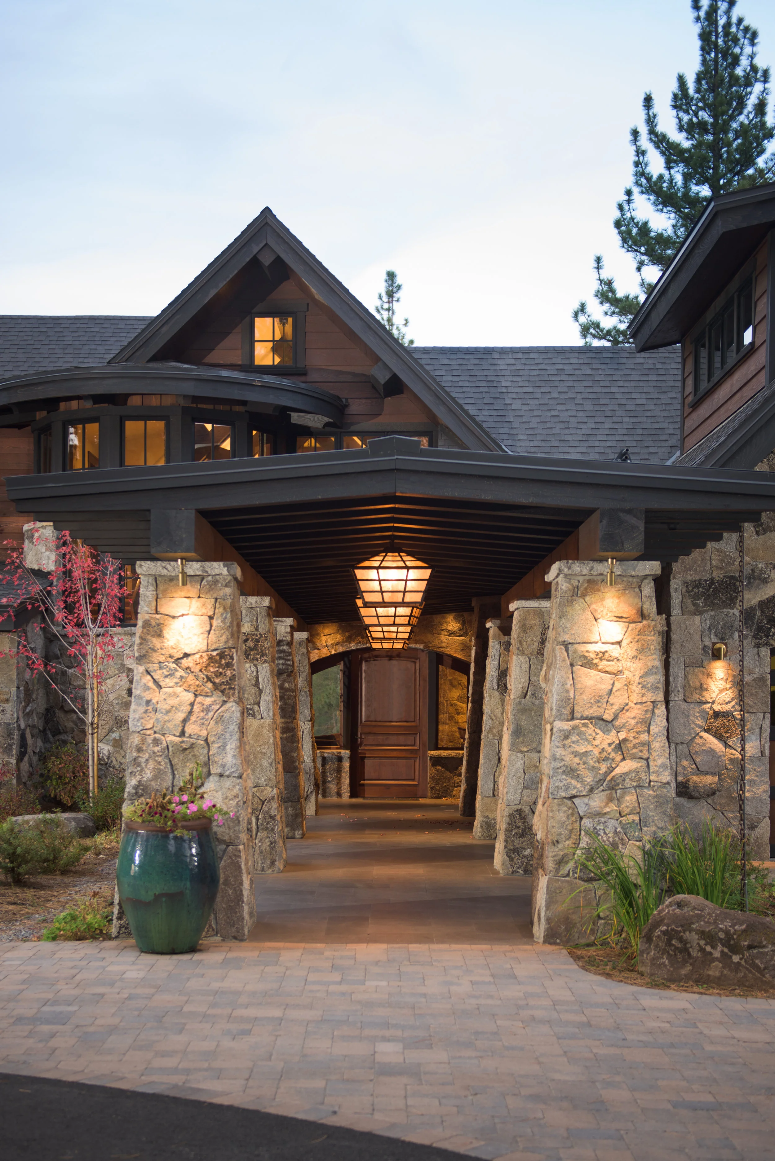 EXTERIOR ENTRY.jpg