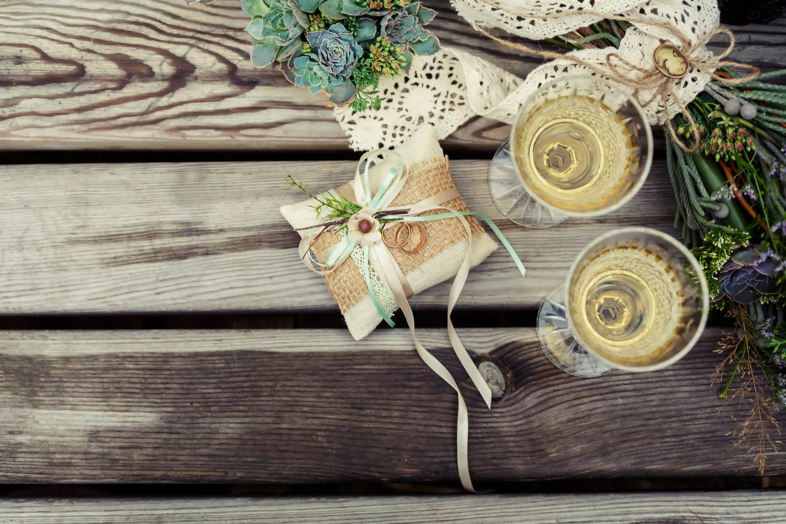 i-AdobeStock_70782651-contact us.jpeg