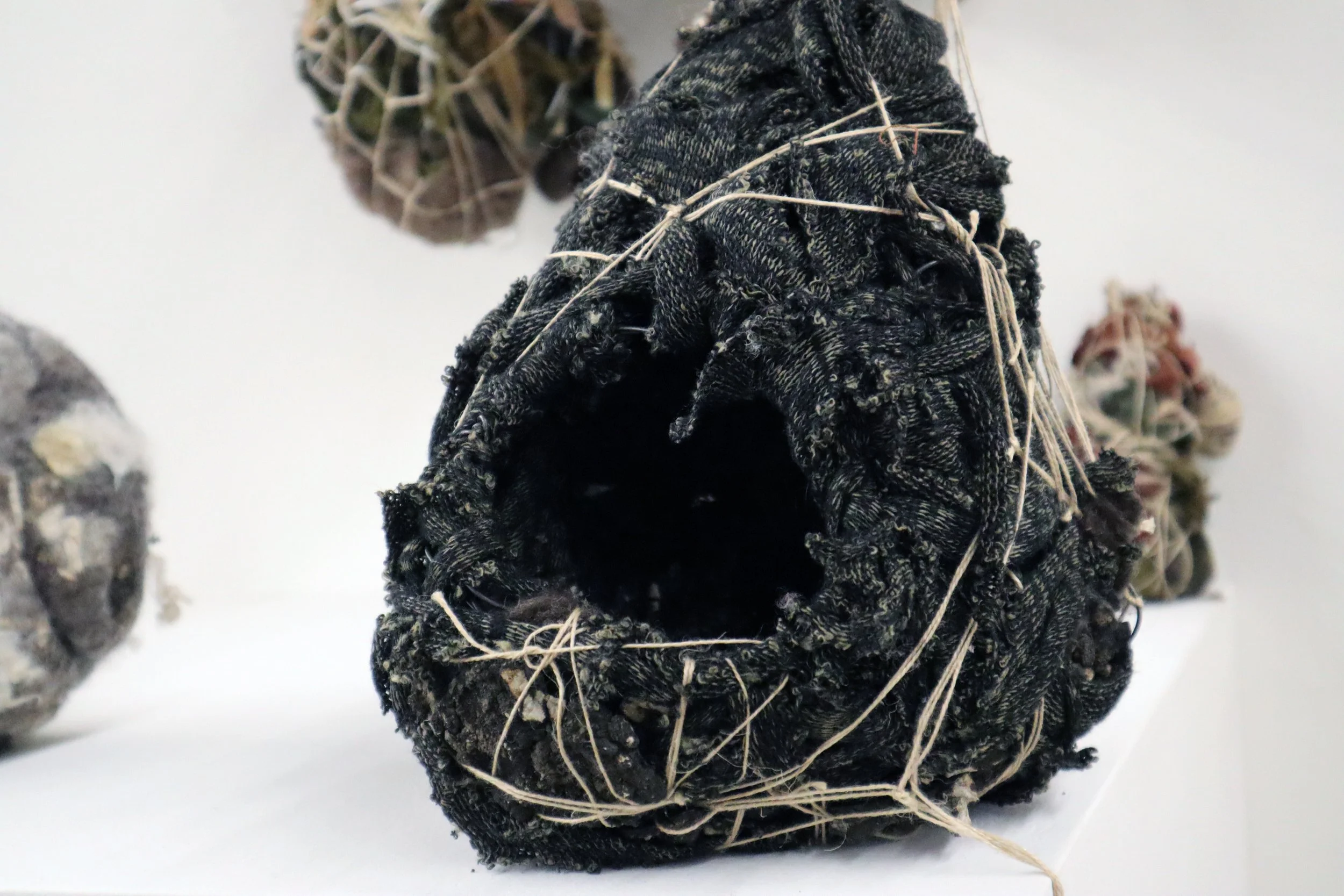 Black_Knitted.JPG