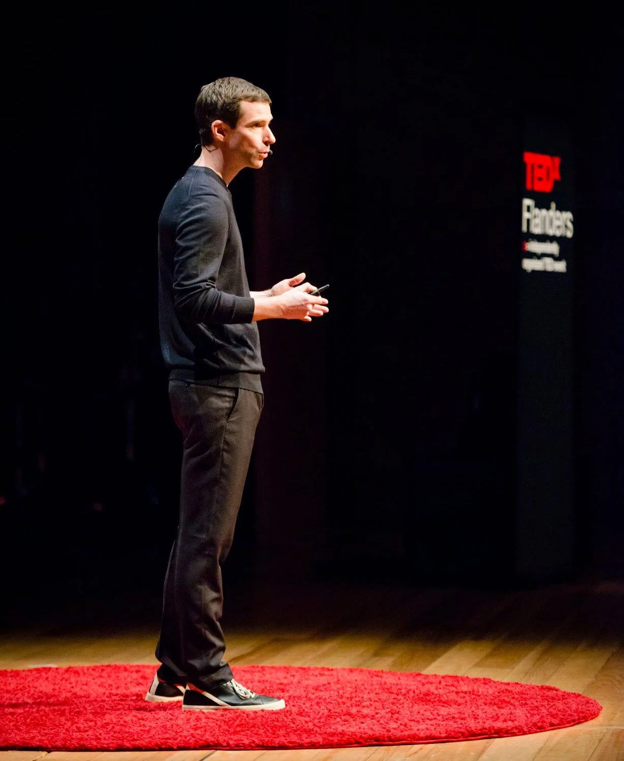 Joris-Vanbriel-at-TEDx-Flanders-01.jpg