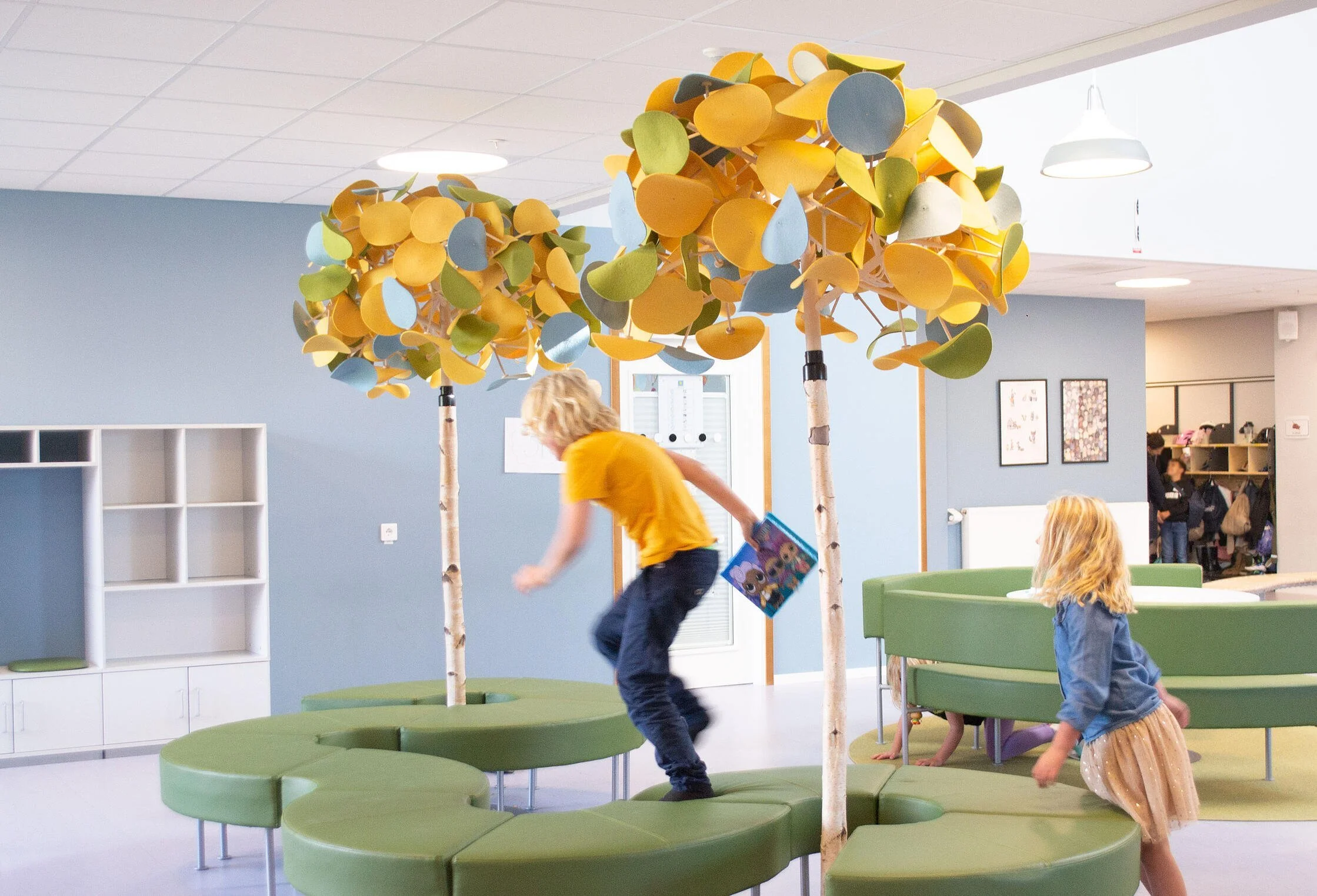 Set the mood with  Leaf Lamp series