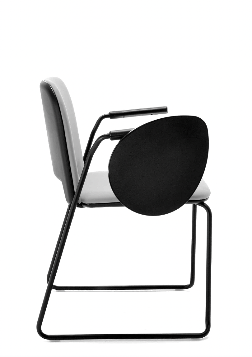 Segis - Lips Chair 