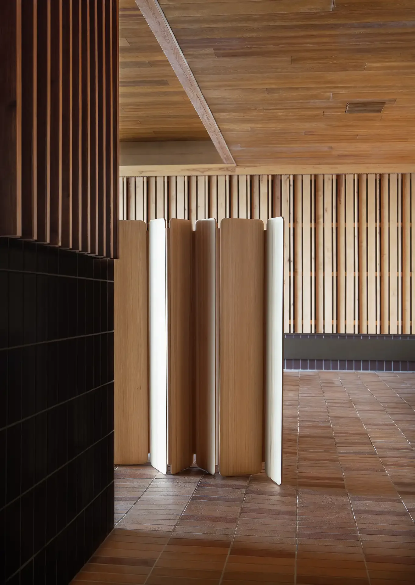 SEPARAT SPACE DIVIVER