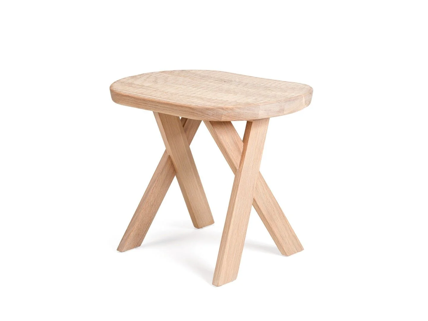 touch-stool-pill-studioilse-zana.jpg