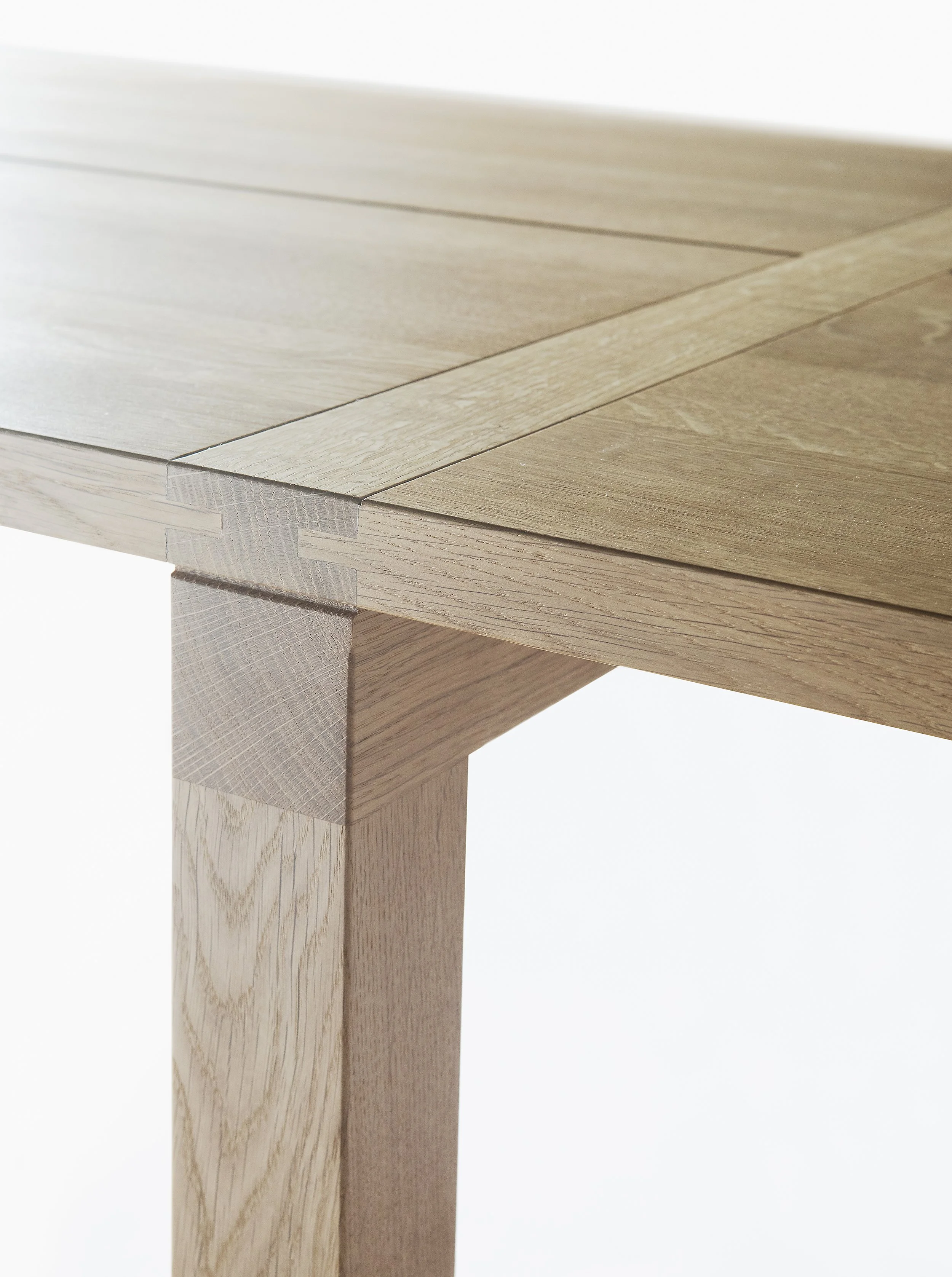 Frame table_360x90_oak_detail1.jpg