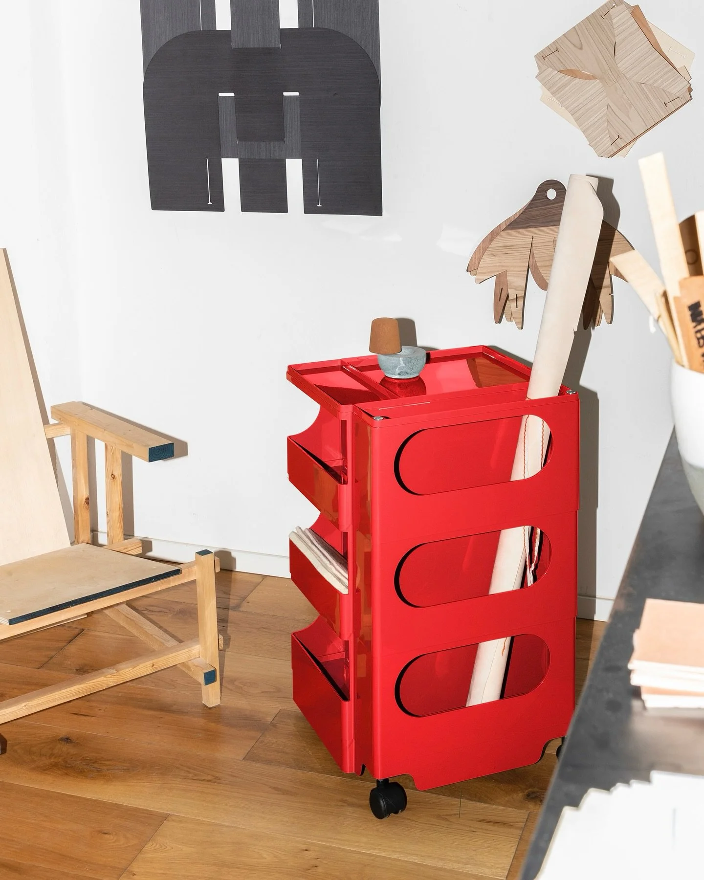 Boby by @b_line_it 
Design Joe Colombo, 1970.

A storage system that shaped modern interiors - and still does.

Its longevity is part of its strength, with original 1970s moulds still in use today, preserving design integrity while reducing waste.

D