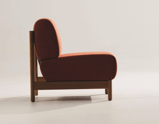Soigne Lounge Chair 