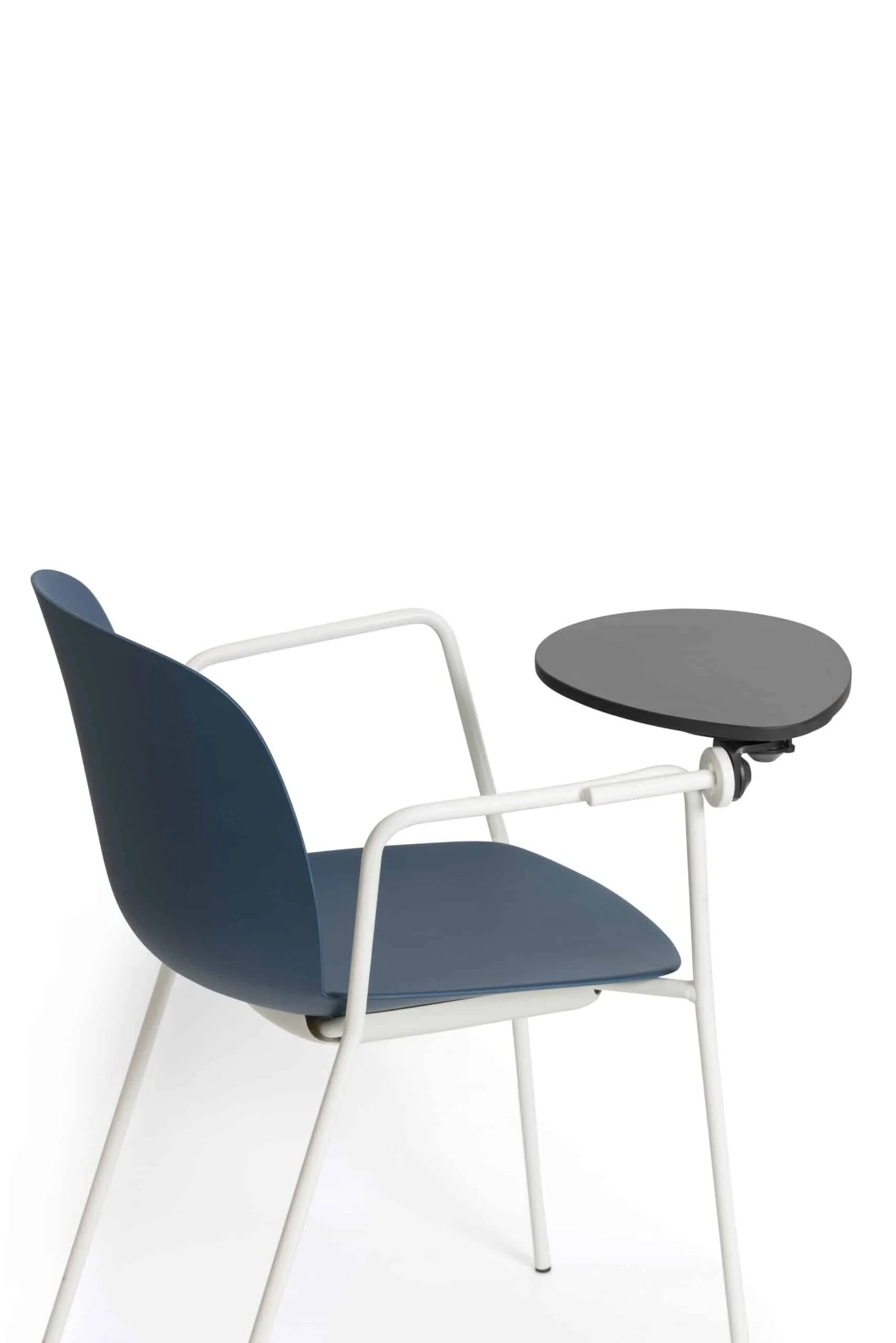 S0824_Plose-4-legs-chair-with-armrests-and-table_167-scaled.jpg