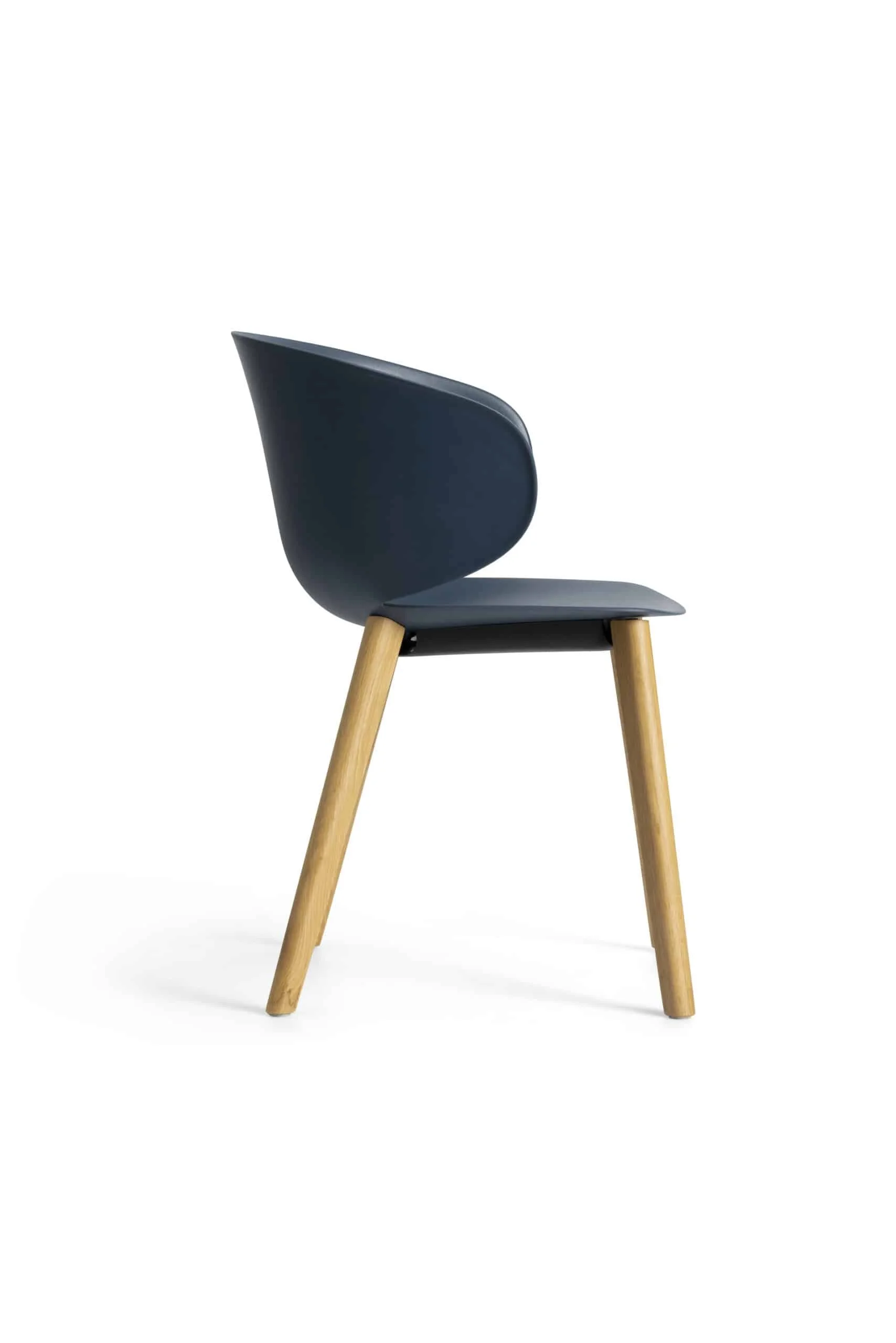 S0800Plose-chair-with-wooden-legs_76-scaled.jpg