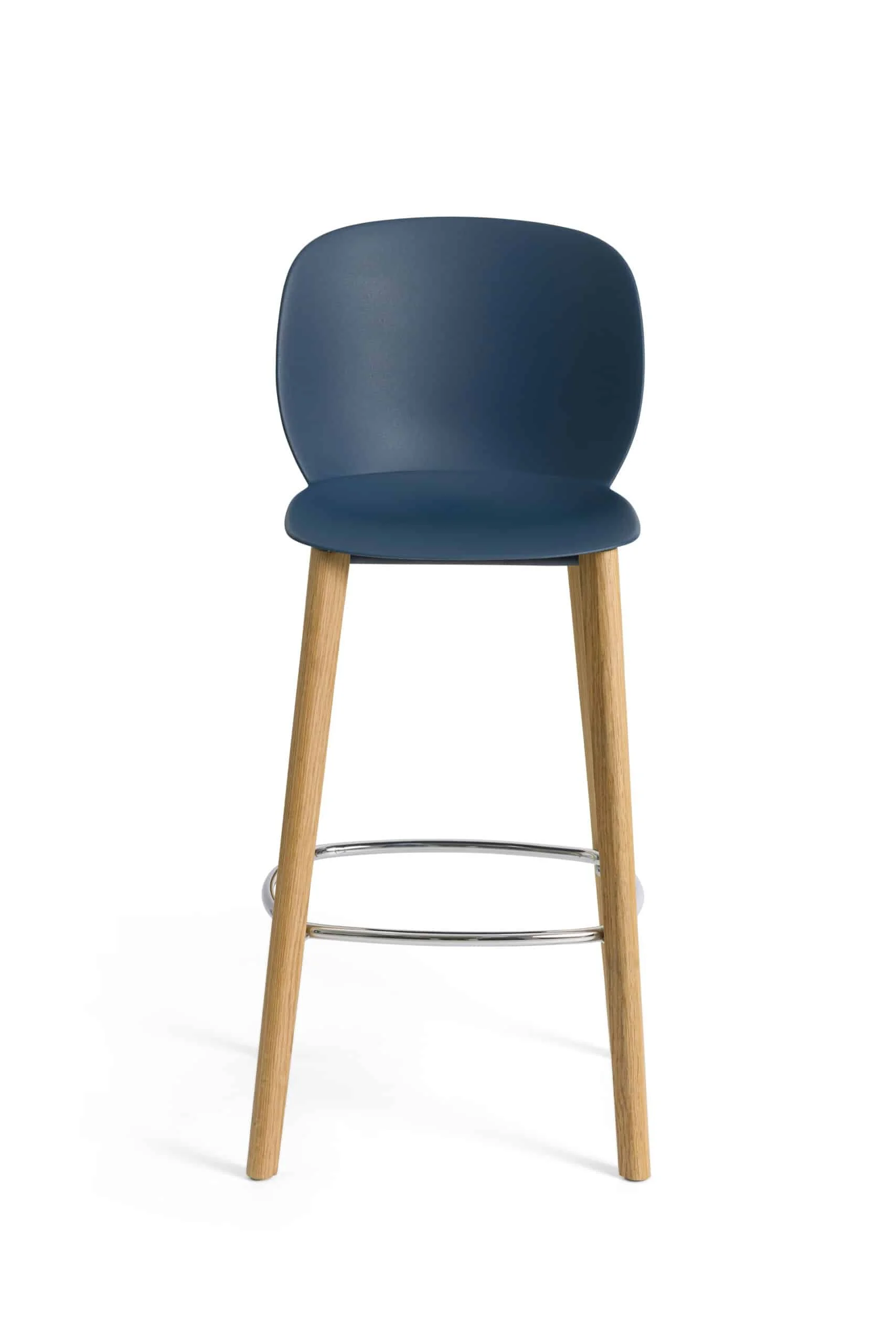 G084_Plose-stool-with-wooden-legs_354-scaled.jpg