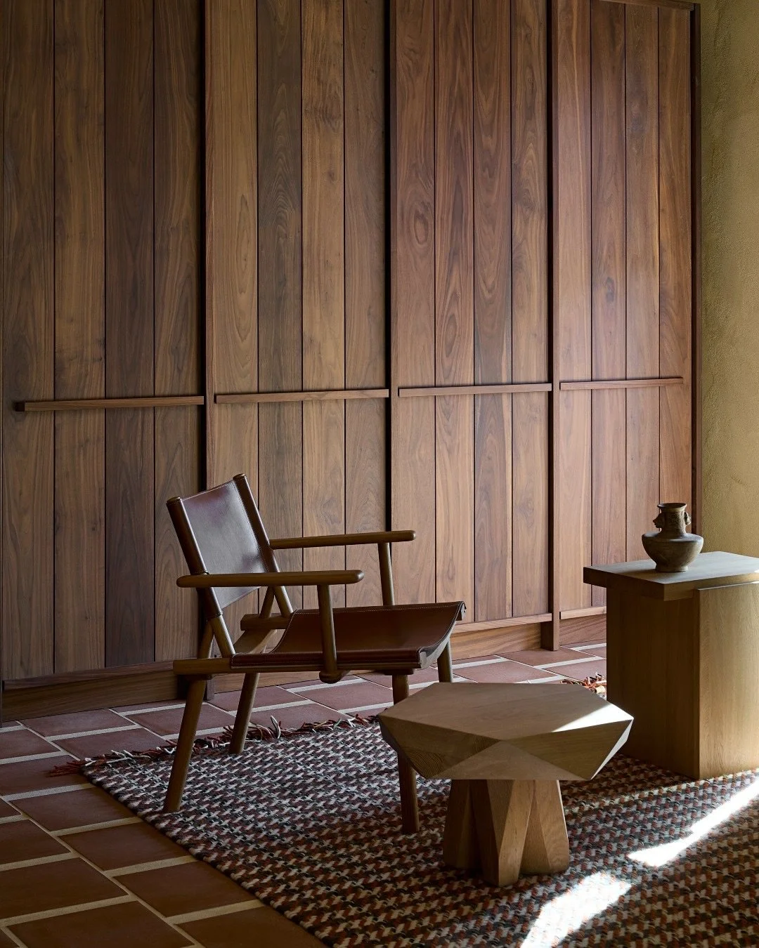 A brief pause from Salone del Mobile to spotlight this Byron Bay residence by @heckerguthrie.

A project defined by material, tone and restraint - where timber, leather and texture come together in a way that feels calm and resolved.

Featured, our D