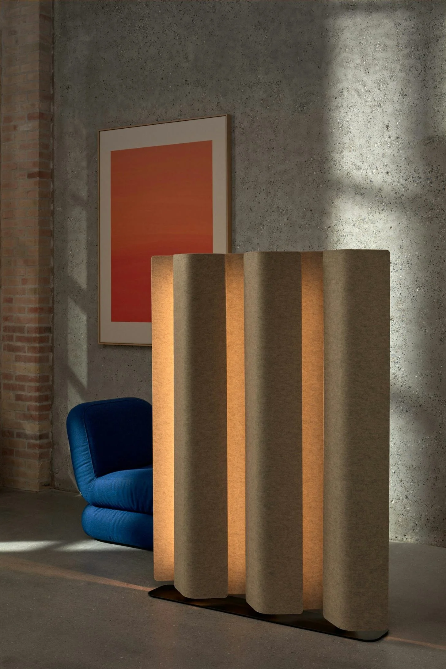 Vika Floor Screen w. Light | Abstracta