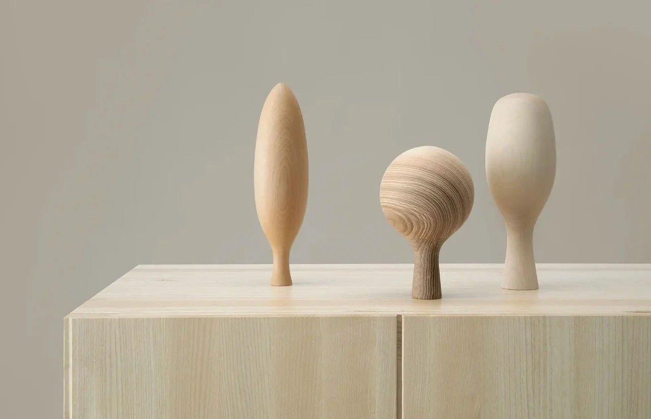 THREE-WOODEN-TREES-ash-maple-alder-wood-oil-mix-space3.jpg