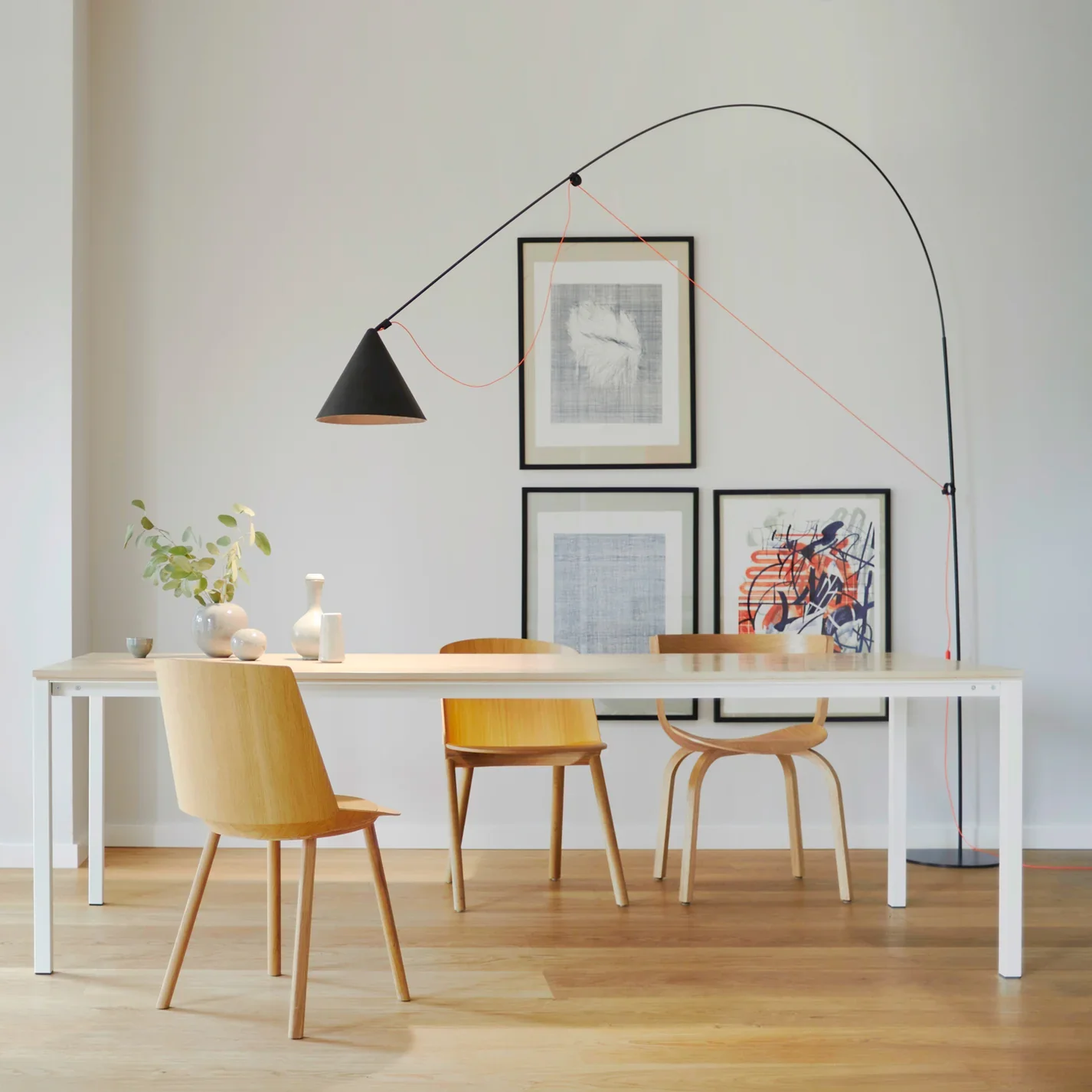 midgard_AYNO_floor_XL_dining_LED_dimmable_on.webp