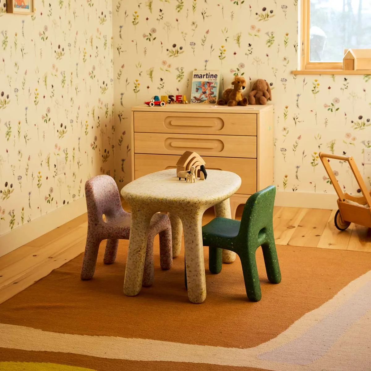 ecoBirdy_CharlieChairForest_SB_LR_WEB_02.jpg