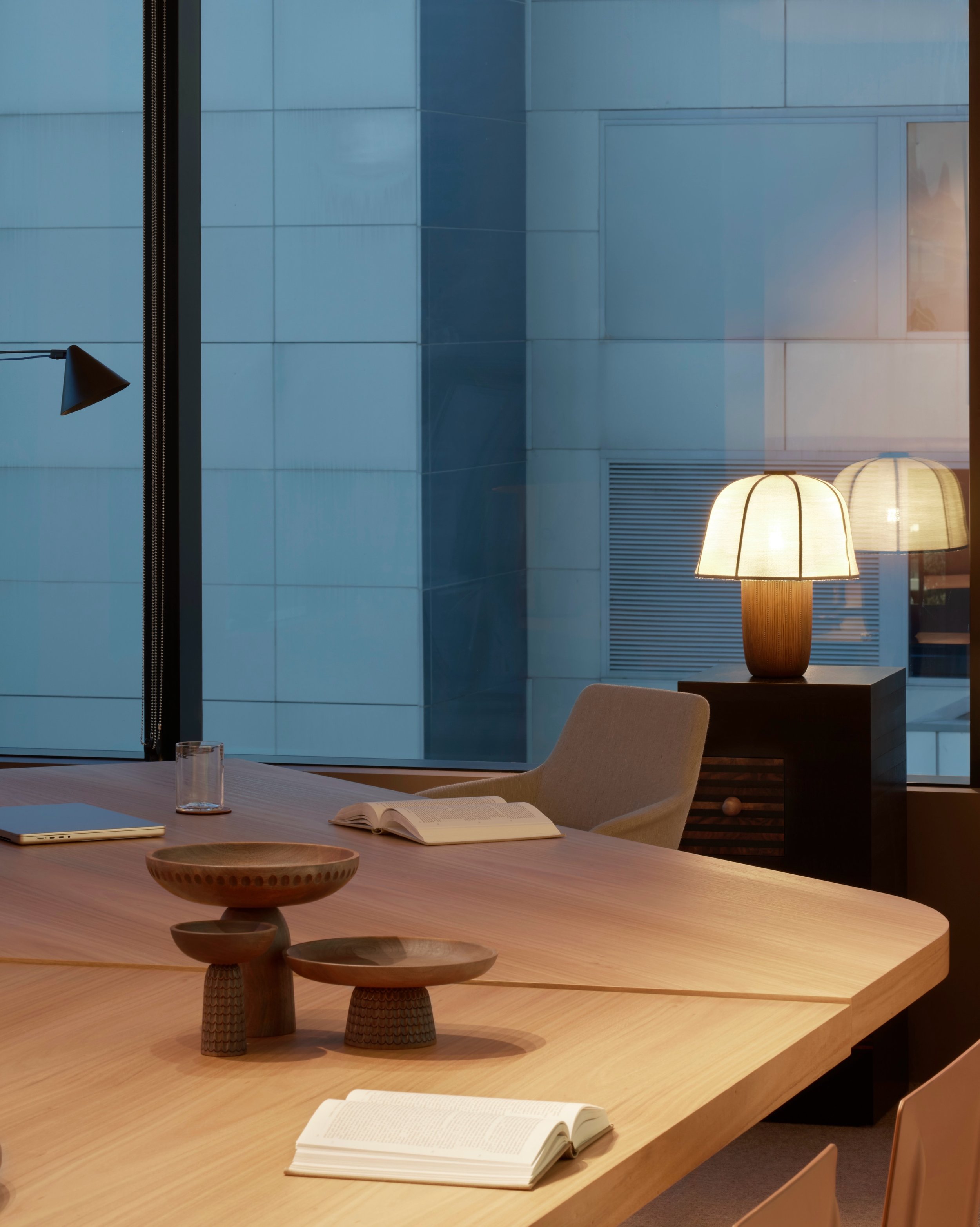 Warm timber, soft light, and carefully considered details.

Designed by @fmdarchitects, The TEO Chambers in Melbourne brings together craftsmanship, texture, and restraint to create a workplace that feels calm from the moment you arrive.

Featured pi