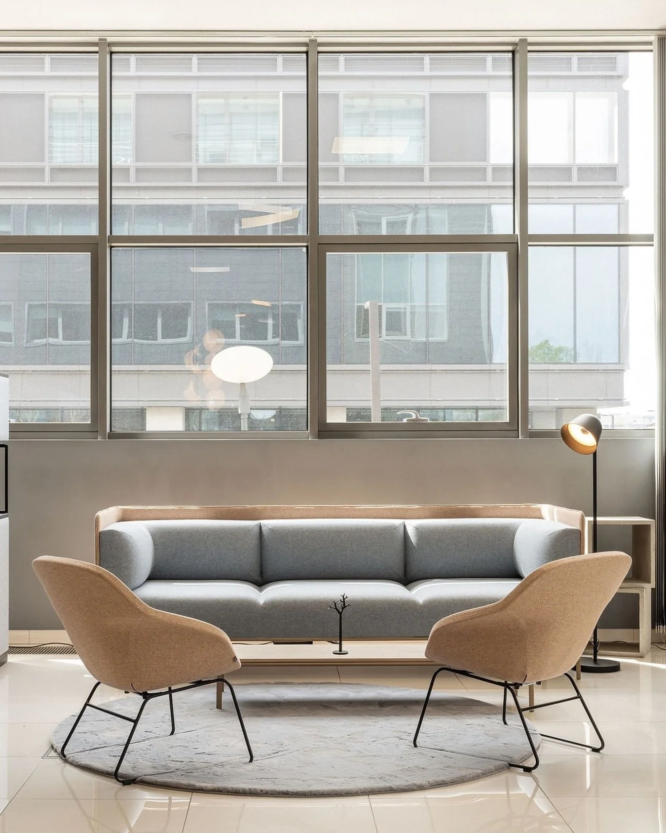 Crest by @materia_ab 
Design @designstenberg 

Designed for the way we gather today, Crest strikes a balance between openness and privacy.

Its elevated backrest creates a subtle sense of enclosure while maintaining a connection to the space beyond. 