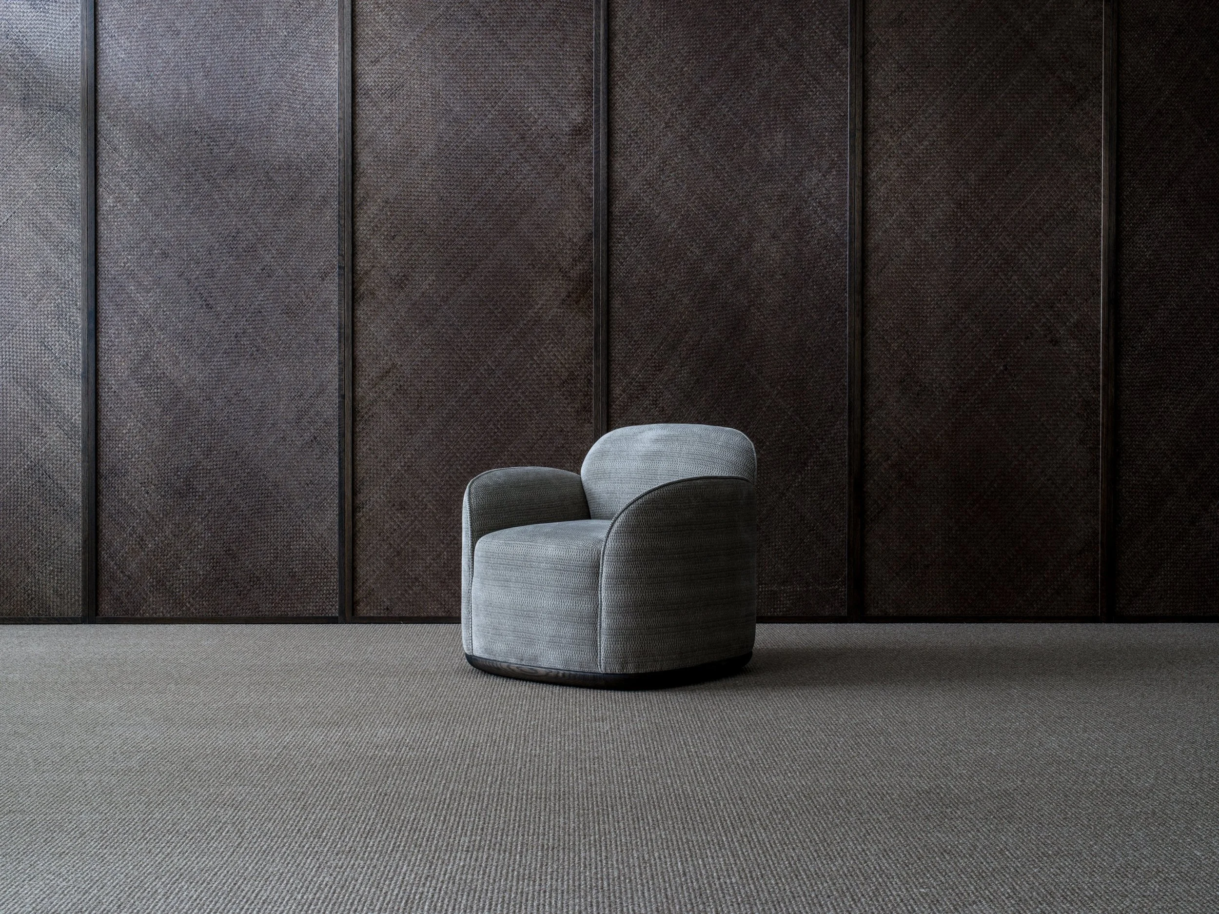 poiat-unio-armchair-2.jpg