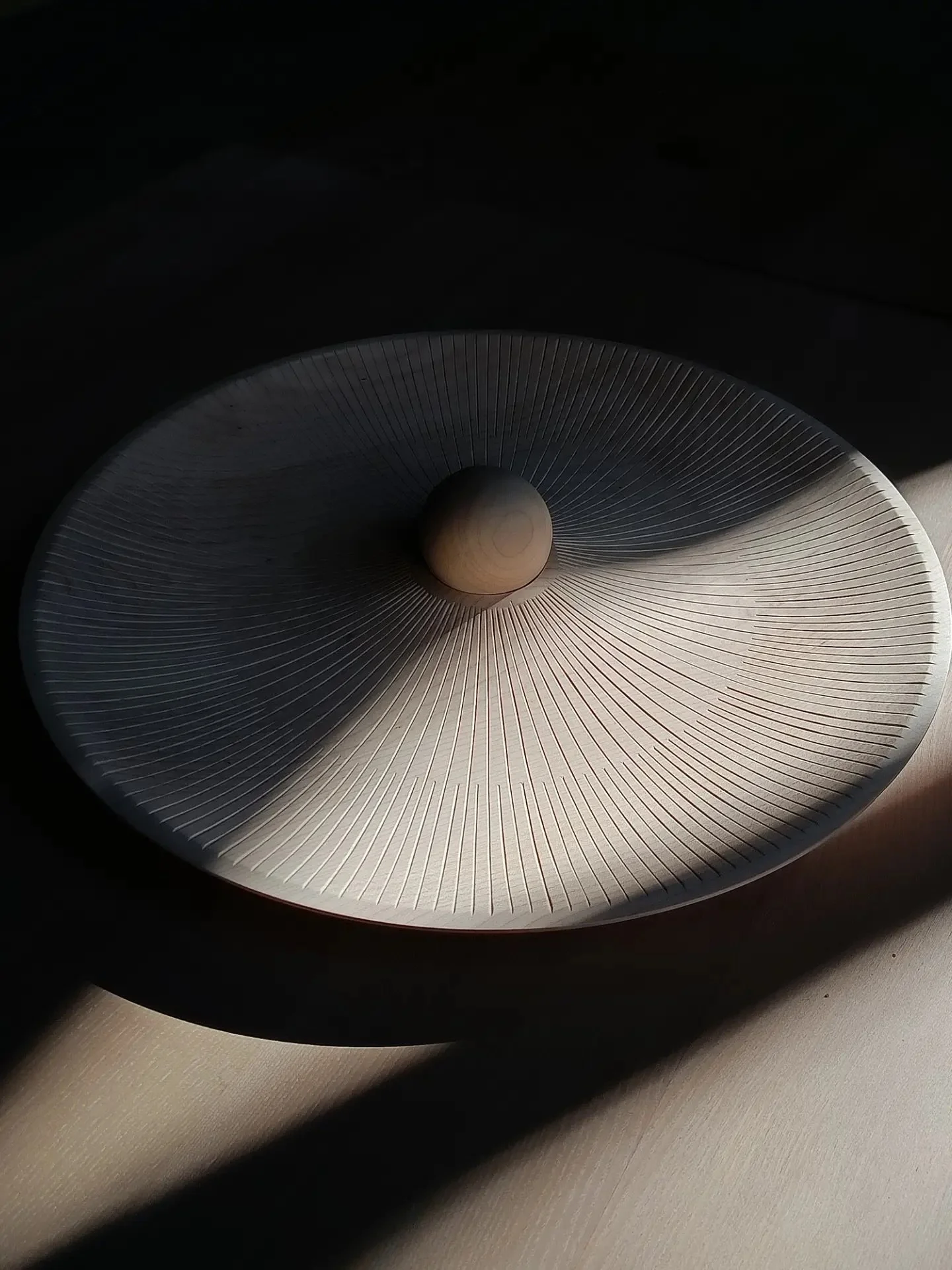 Saturn Bowl by @zanatcraft
Design @wingardhs_

A playful study in balance, proportion and the beauty of solid wood.

Designed by Swedish architecture studio Wing&aring;rdhs, Saturn pairs a beautifully crafted wooden bowl with a sphere that rests with