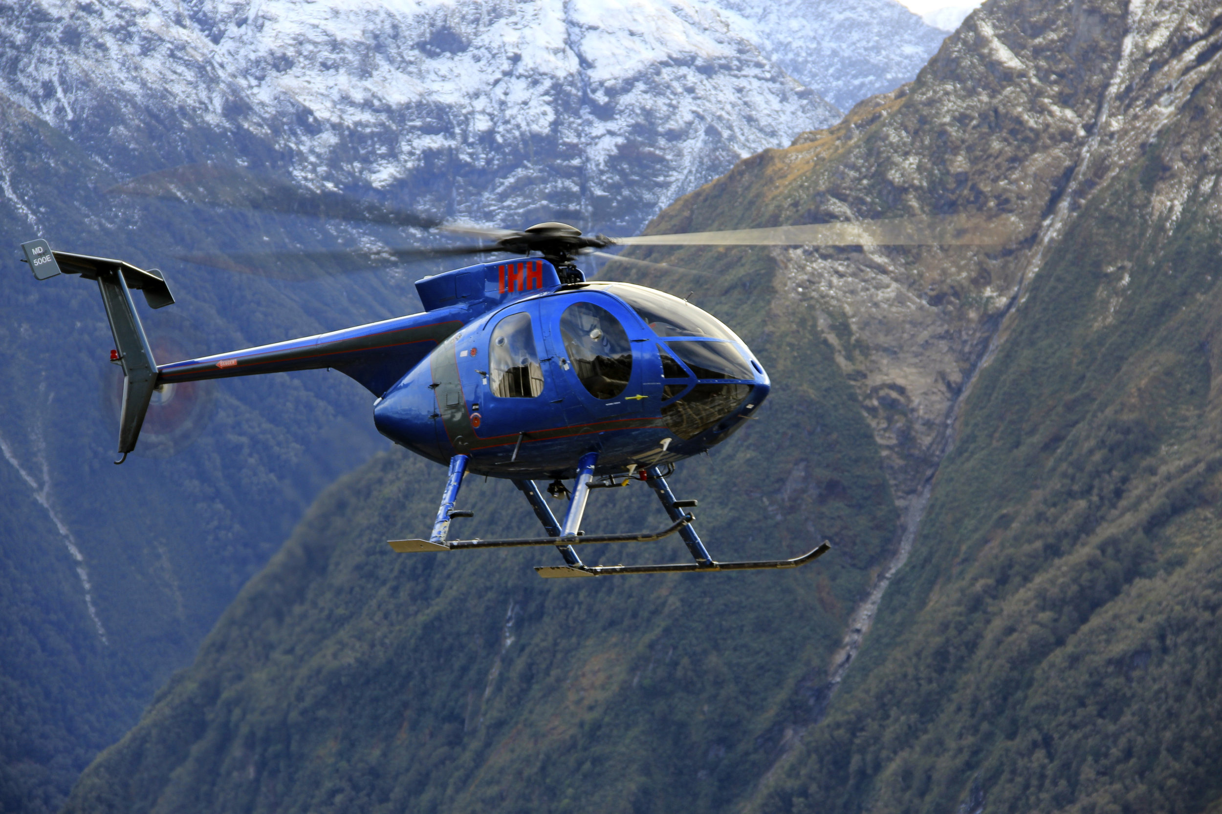 MD 500E helicopter