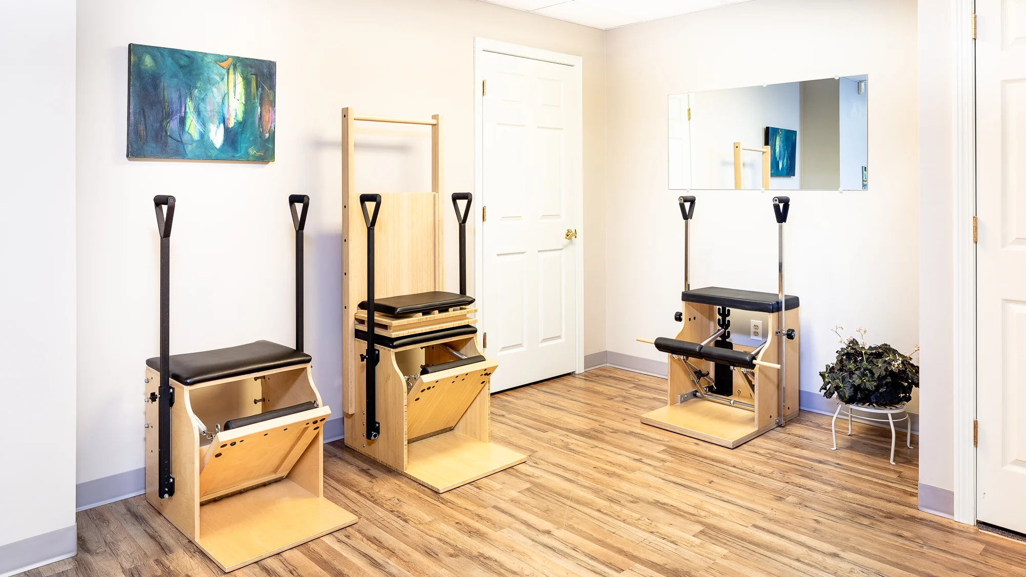 CenterPilates_2018_Chairs_web.jpg