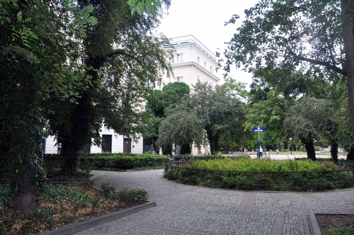 Tekla Bądarzewska Squere in Muranów