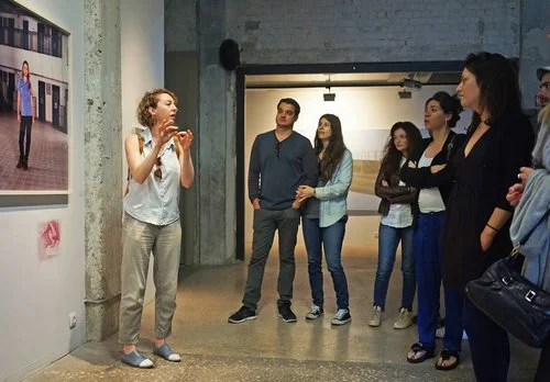 Local guide in Tel Aviv, Shani Werner , leading an art tour.
