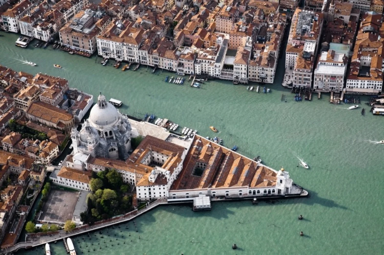 May Art Guide - Venice