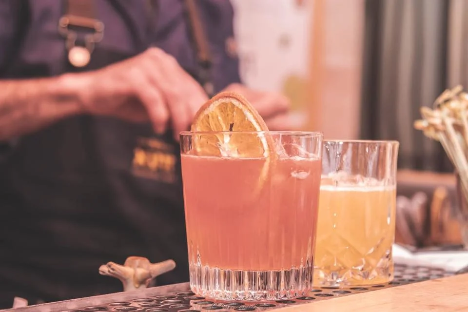 Zuta cocktail bar