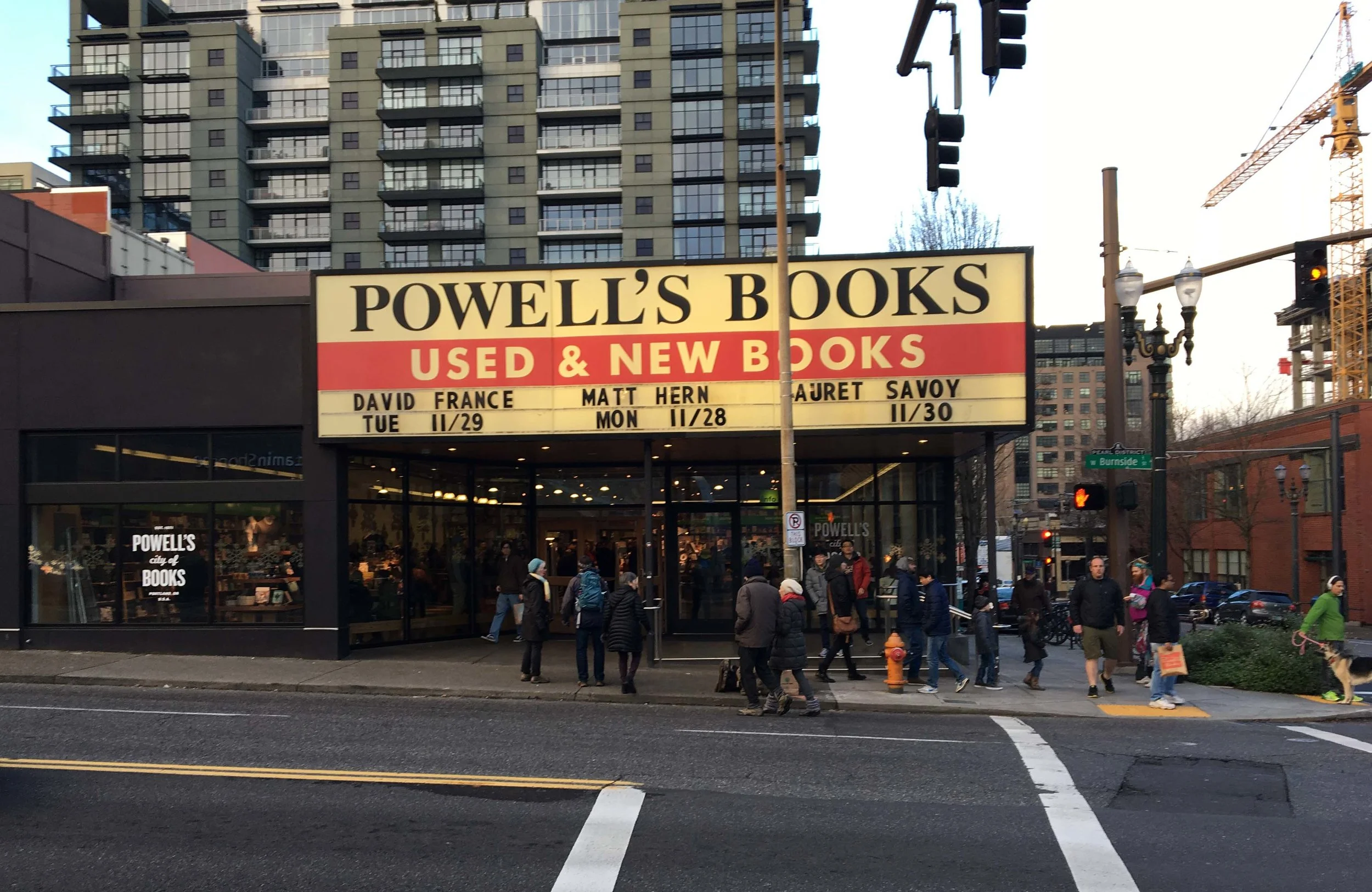 POWELLS BOOKS