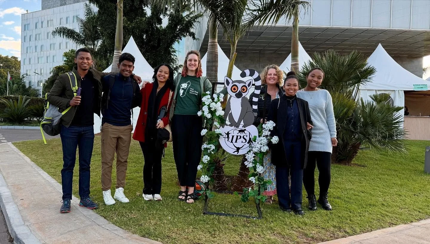 @tdarfac and @maddoginitiative teams are proud to present at this year&rsquo;s International Primatological Society Congress!

📅 Wednesday, July 23 | ⏰ 1:15 PM &ndash; 4:45 PM

🎤 1:45 PM &ndash; @justorienrambeloniaina &amp; @bel_ouuu 
🔸 Leveragin
