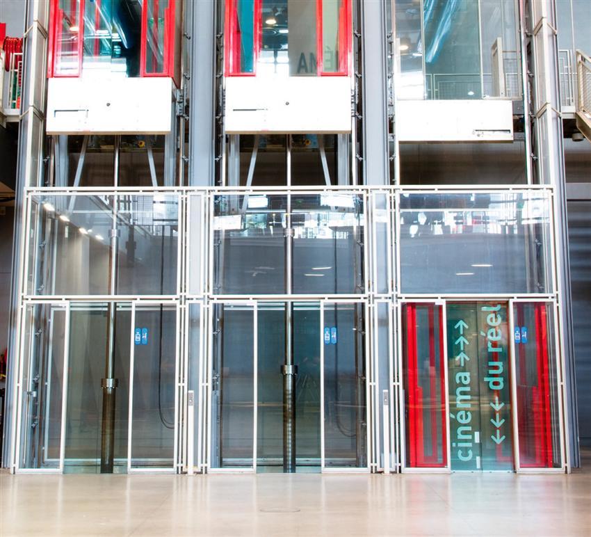 Centre de Pompidou Elevator