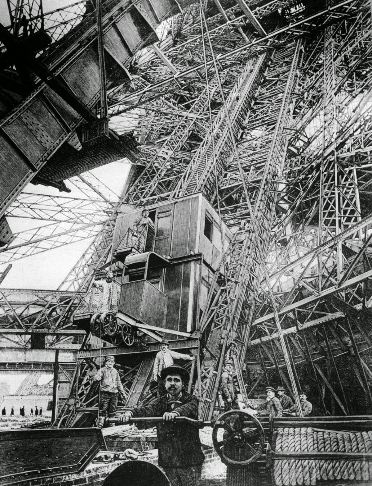 Eiffel Tower construction (3).jpg