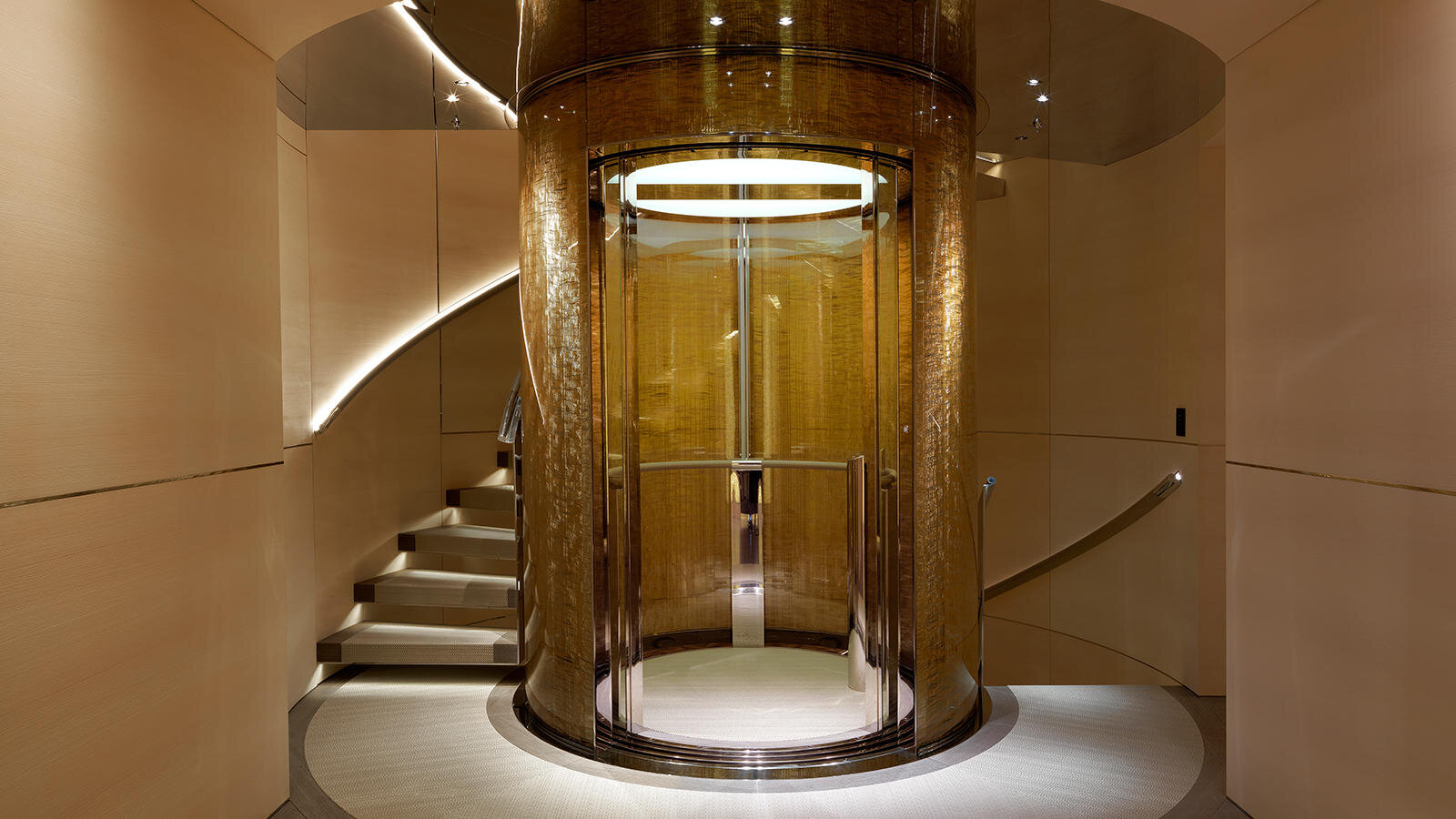 elevador yachthouse