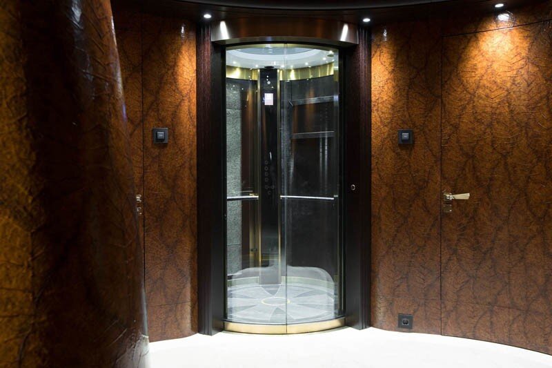 superyacht elevator 03b.jpg