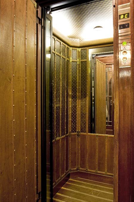 Louis Vuitton Elevator Interior Luxury 1662_13_trocadero_fsa-g.jpg