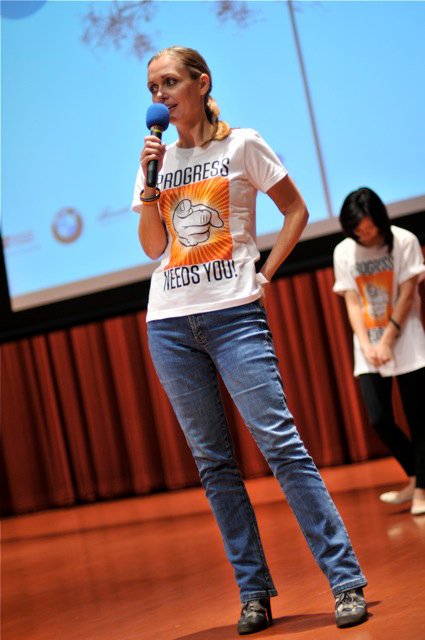 Qi-Global-2010-48.jpg