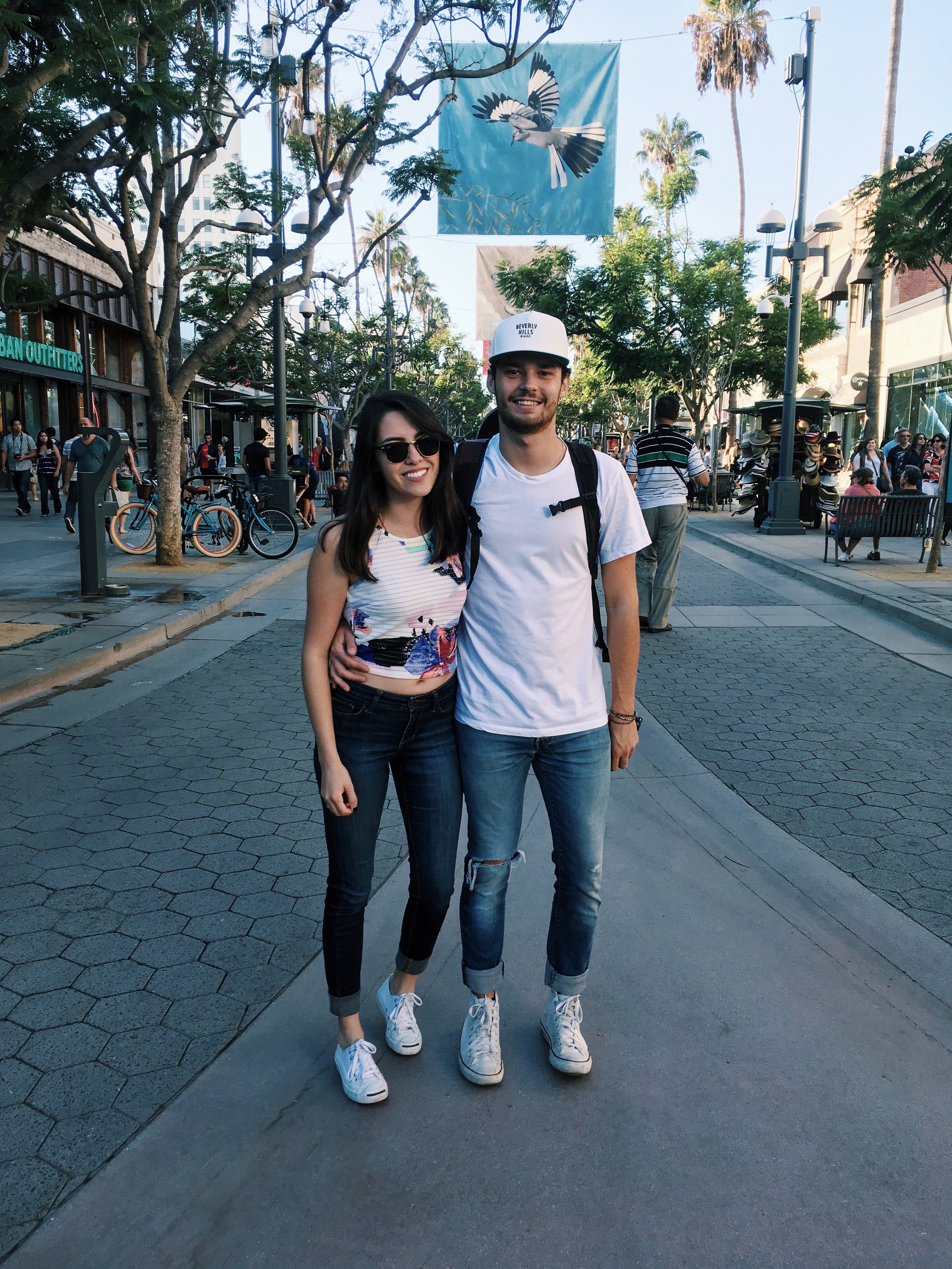 On Santa Monica Blvd and Third St. you’ll find Third Street Promenade, the downtown area of Santa Monica. There are two movie theaters on this street, many restaurants and fashion retailers. 3rd St. Promenade, Santa Monica, CA 90401