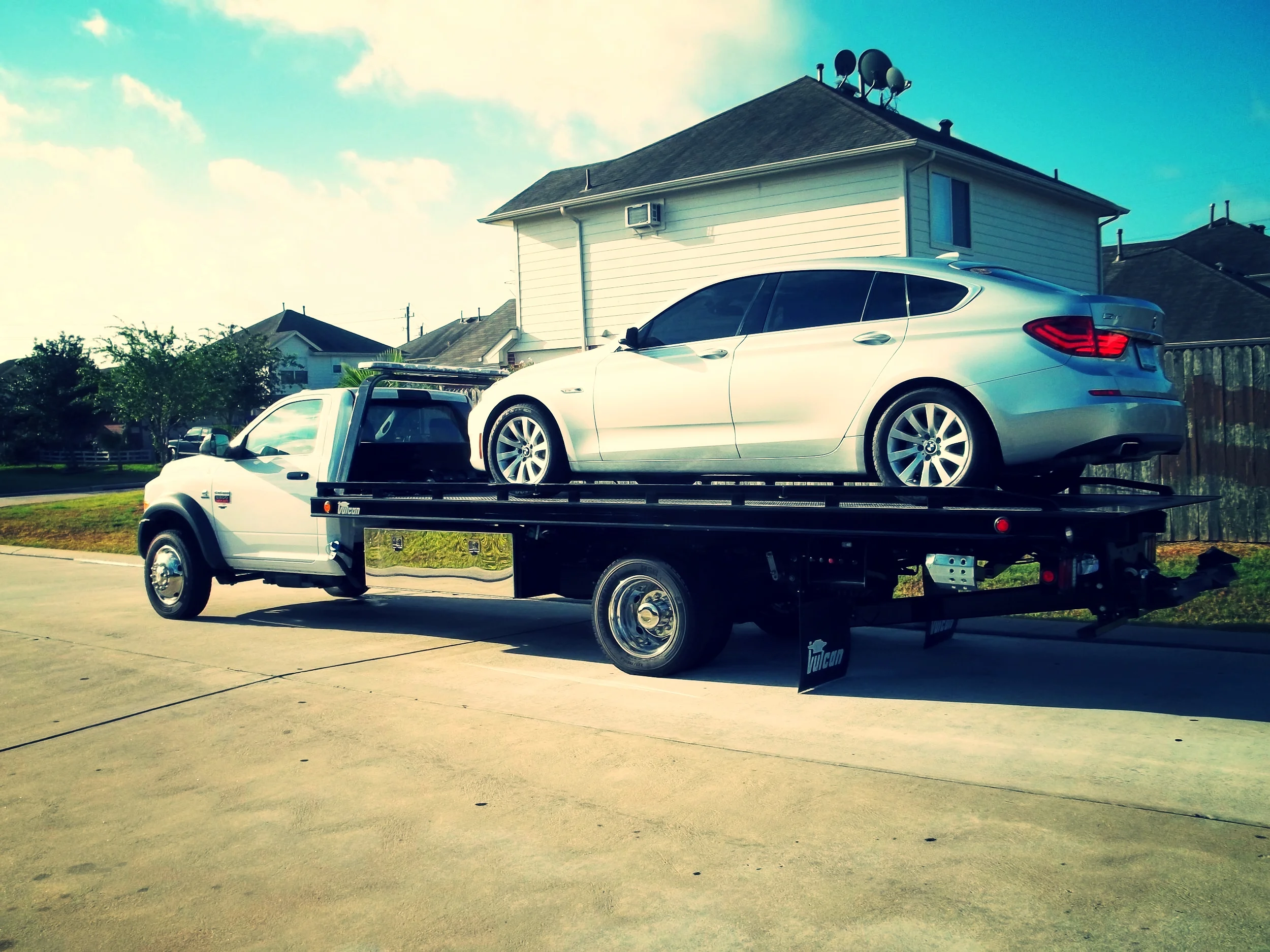flatbed truck.jpg
