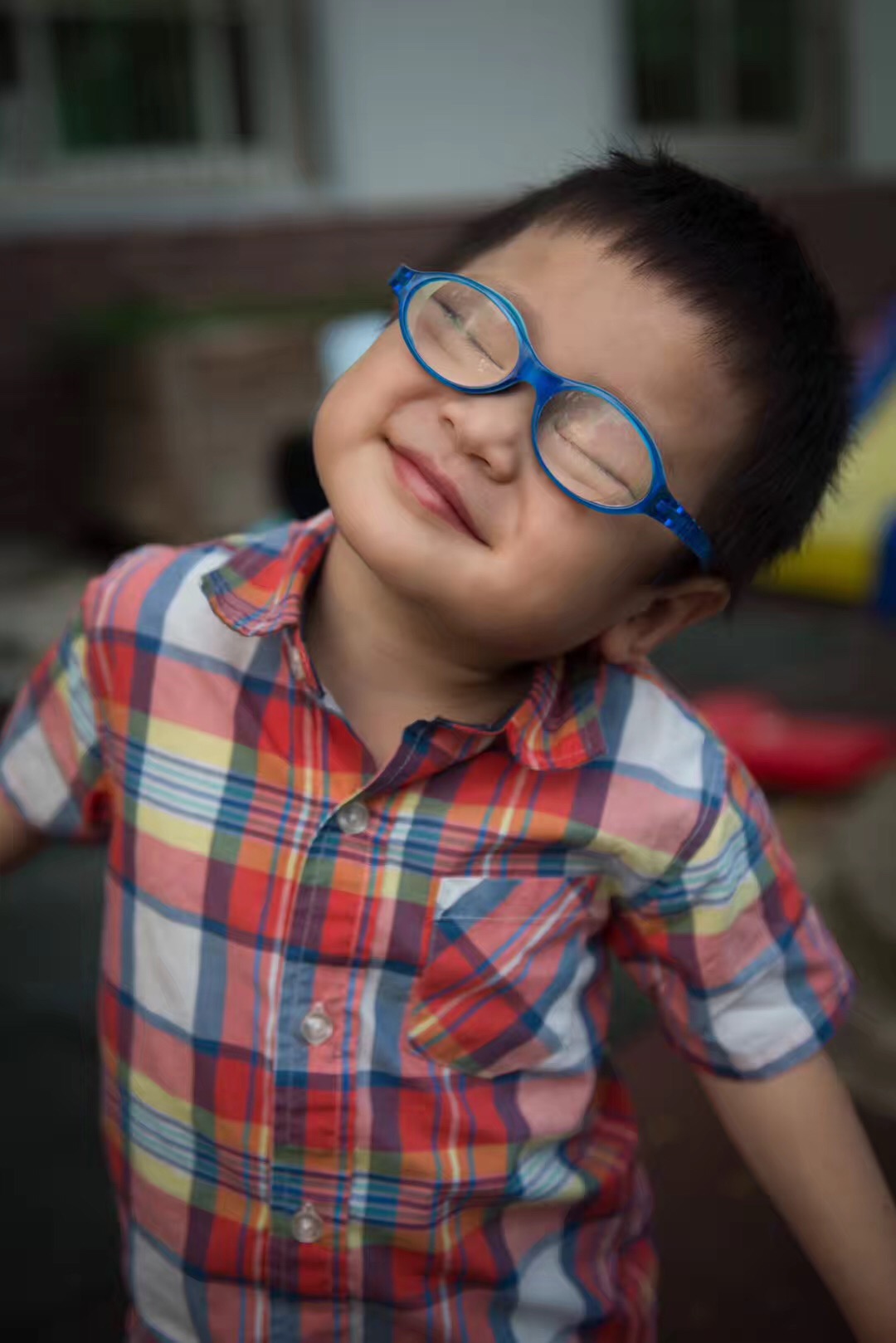 Zhao YB Medical Condition: Cataracts, Autism